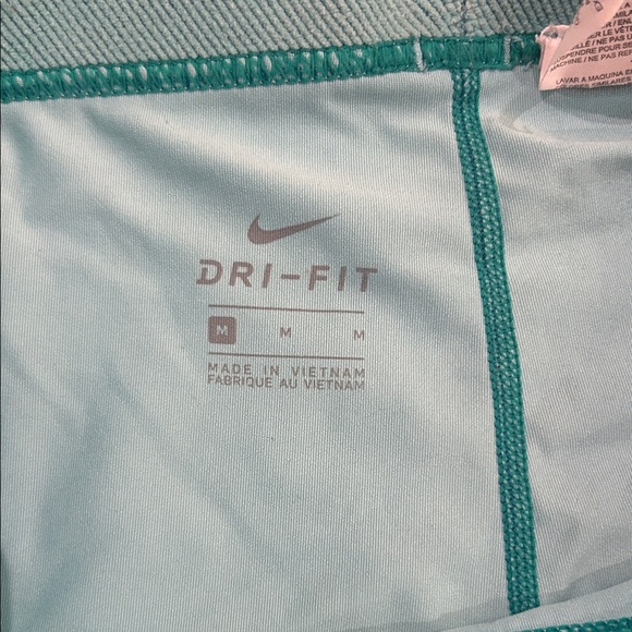 Nike Pro Teal Patterned Shorts - Picture 2 of 3